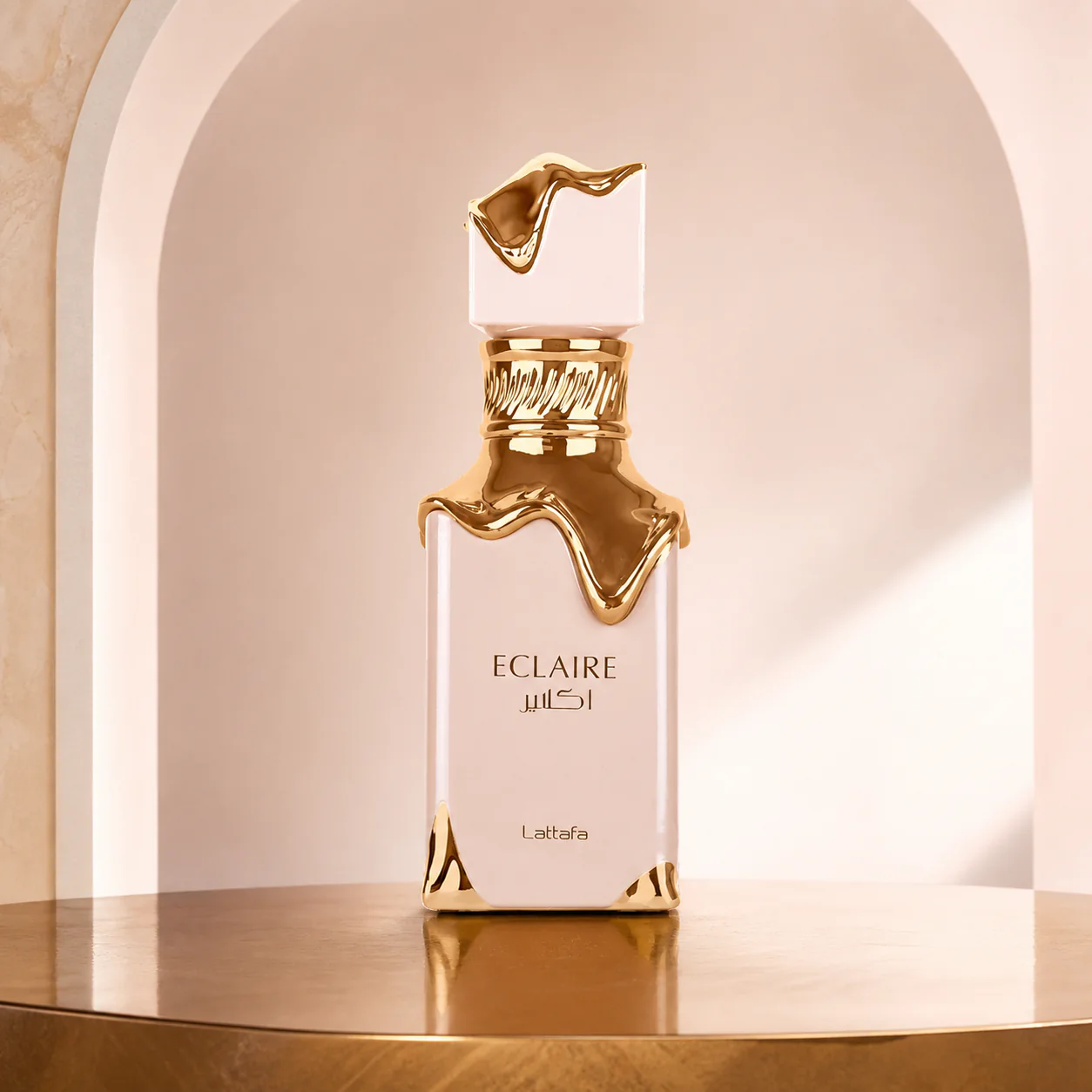 Lattafa Eclaire perfume bottle